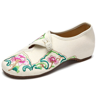 Flower Embroidered Old Peking National Wind Canvas Soft Sole Loafers