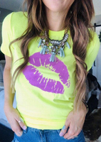 Lips O-Neck T-Shirt Tee without Necklace - Fluorescent Yellow