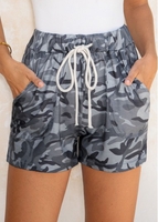 Drawstring Waist Camouflage Print Pocket Shorts