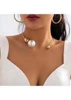 Metal Gold Asymmetrical Pearl Design Necklace