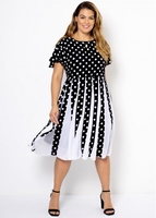 Plus Size Polka Dot Round Neck Short Sleeve Dress
