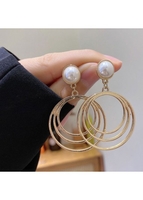 1 Pair Pearl Golden Circular Shape Earrings