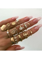 Heart Design Metal Detail Gold Ring Set