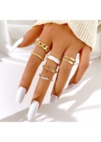 Metal Detail Gold Chain Design Ring Set