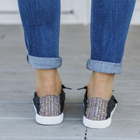 Noracora Sneakers Gray Flat Heel Closed Toe Casual Sneakers