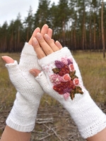 Noracora White Gloves Sweet Winter Polyester Gloves