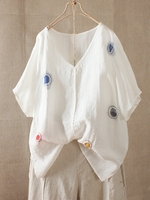 White Appliqued V Neck Short Sleeve Cotton T-Shirts - Noracora