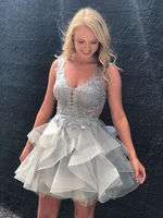 Bridelily ALine Tulle Vneck Sleeveless ShortMini With Applique Dresses