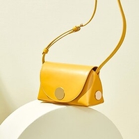 fashion net celebrity small square bag small bag female 2021 new wave autumn and winter wild one-shoulder messenger female bag tofu bag
