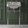 Lavabo sur pieds rétro - 56 cm - Lavabo percé 2 trous - Porte-serviettes Chromé - Richmond - Hudson Reed