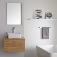 Meuble salle de bain suspendu avec vasque à poser carrée – Effet chêne doré – 60 cm – Newington