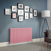 Radiateur design horizontal à panneaux plats – Rose (Camellia Pink) – 63, 5 cm x 119 cm – Rang double – Delta
