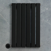 Radiateur design électrique horizontal – Noir – 63, 5 cm x 42 cm – Avec thermostat intégré – Sur prise – Delta – ECOSO par Hudson Reed
