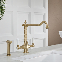 Robinet cuisine - Design rétro - Commande levier unique - Douchette – Bec coudé – Or satiné – Elizabeth - Hudson Reed