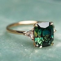 new fashion retro inlaid square green gemstone four-claw ring ring engagement ring inlaid miniinthebox